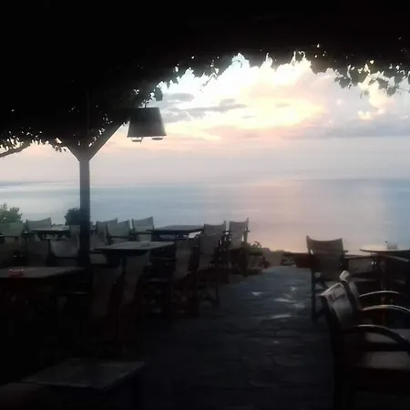 Enastron ベッド・アンド・ブレックファスト