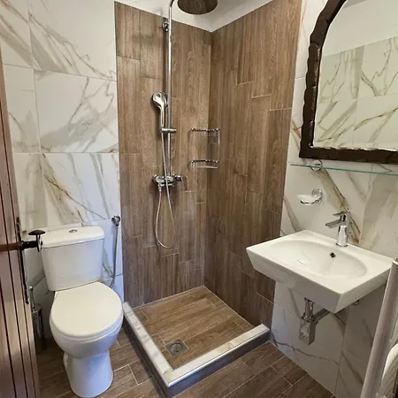 Enastron 4* Palaios Panteleimonas