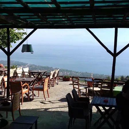 ベッド・アンド・ブレックファスト Enastron